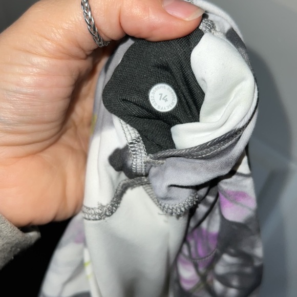Lululemon Align Leggings (RARE Print) - Picture 6 of 7